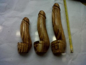 S03, ash tray, size ( 8cm U$D 2) (25cm U$D 3) mahogany wood